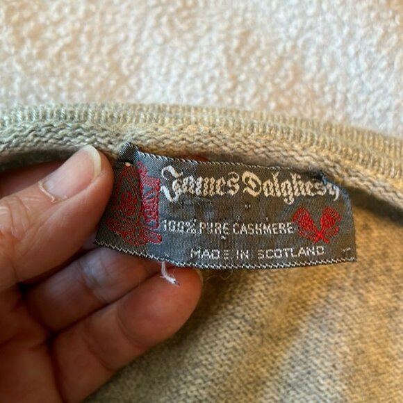 Rare, Women's Luxury 100% pure Scottish cashmere cardigan light grey - Picture 2 of 9